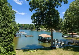 Waddell Waters W/optional Boat Rental