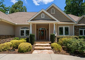 Waddell Waters W/optional Boat Rental