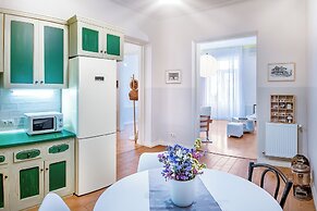 HB apartments Astoria