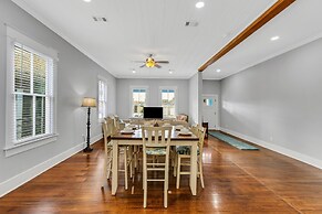 Big Blue House 3 Bedroom Home