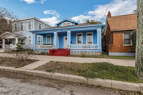 Big Blue House 3 Bedroom Home