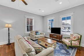 Big Blue House 3 Bedroom Home