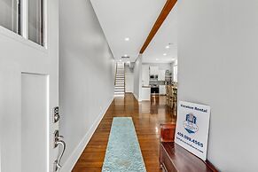 Big Blue House 3 Bedroom Home