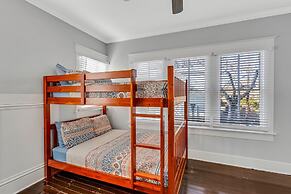 Big Blue House 3 Bedroom Home