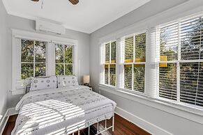 Big Blue House 3 Bedroom Home