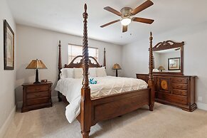 Coastal Charm: Seaside Hideaway 3 Bedroom Home by RedAwning