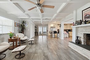 Coastal Charm: Seaside Hideaway 3 Bedroom Home by RedAwning