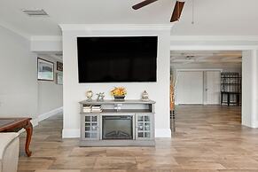 Coastal Charm: Seaside Hideaway 3 Bedroom Home by RedAwning