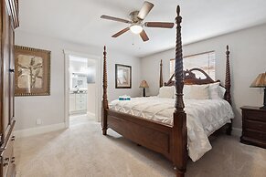 Coastal Charm: Seaside Hideaway 3 Bedroom Home by RedAwning