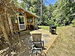 Mountain Cabin: Vintage Charm Meets Modern Luxury 2 Bedroom Home by Re