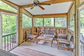 Mountain Cabin: Vintage Charm Meets Modern Luxury 2 Bedroom Home by Re