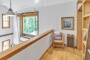 Mountain Cabin: Vintage Charm Meets Modern Luxury 2 Bedroom Home by Re