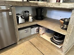 Mountain Cabin: Vintage Charm Meets Modern Luxury 2 Bedroom Home by Re