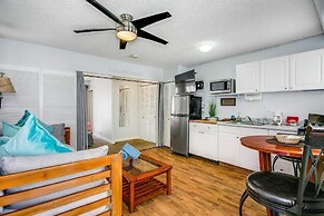 Cool Cabana At Waikiki 1 Bedroom Condo by RedAwning