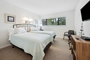 Litchfield By The Sea Amenities At The This River Club Retreat! 3 Bedr