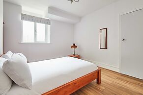 Host Stay Trinity Road Apartment