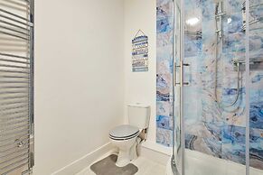 Host Stay Trinity Road Apartment