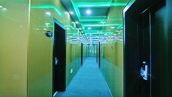 Londonian Hotel & Suites