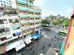 Home Away Do Quang Dau