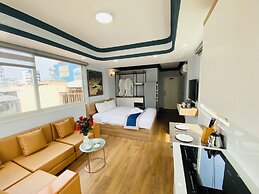 Home Away Do Quang Dau