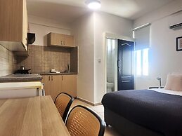 Phaedrus Living: Hoopoe Residencies 203