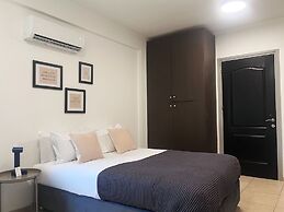 Phaedrus Living: Hoopoe Residencies 203