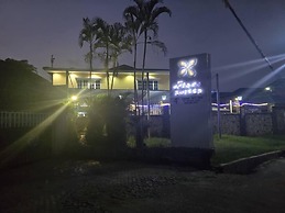 Flora Suites