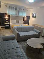 Flora Suites