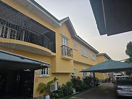 Flora Suites