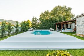 Crown Villa Aphrodite With Private Pool