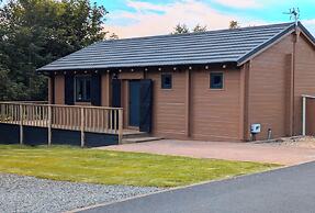 Rustic Lodge Retreat at Riverview Holiday Park