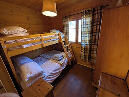 Rustic Lodge Retreat at Riverview Holiday Park