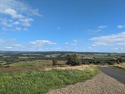 Rustic Lodge Retreat at Riverview Holiday Park