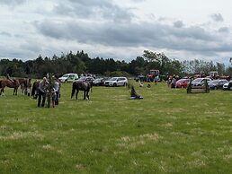 Rustic Lodge Retreat at Riverview Holiday Park