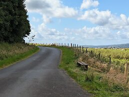 Rustic Lodge Retreat at Riverview Holiday Park