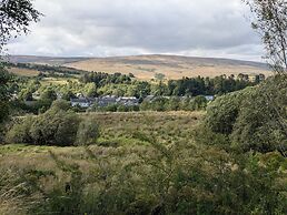 Rustic Lodge Retreat at Riverview Holiday Park