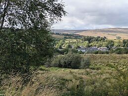 Rustic Lodge Retreat at Riverview Holiday Park