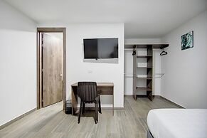 XLiving Host & Rooms