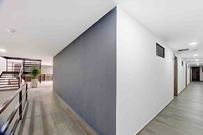 XLiving Host & Rooms