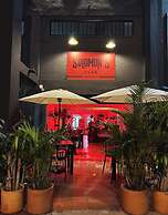 XLiving Host & Rooms