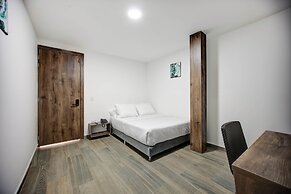 XLiving Host & Rooms