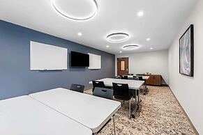 Everhome Suites Fayetteville near Fort Bragg