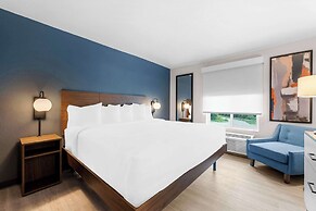 Everhome Suites Fayetteville near Fort Bragg