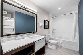 Everhome Suites Fayetteville near Fort Bragg