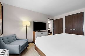 Everhome Suites Fayetteville near Fort Bragg