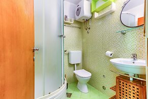 Apartments Filipovic with garden