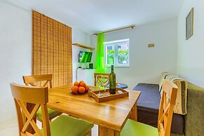 Apartments Filipovic with garden