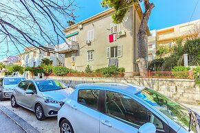 Apartments Filipovic with garden