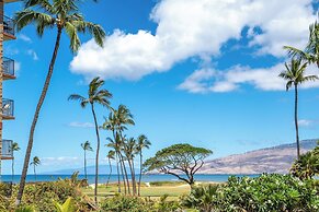 Hip Hawaiian Oceanfront Vistas