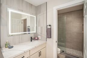 Hip Hawaiian Oceanfront Vistas